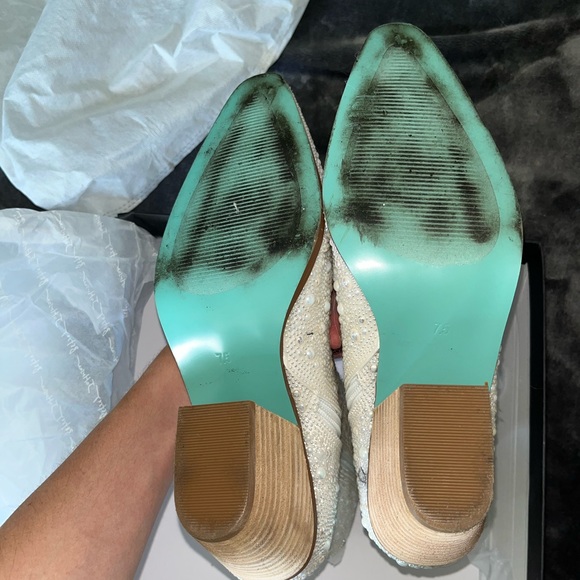 Betsy Johnson 7.5 Pearl Boots - Picture 6 of 6